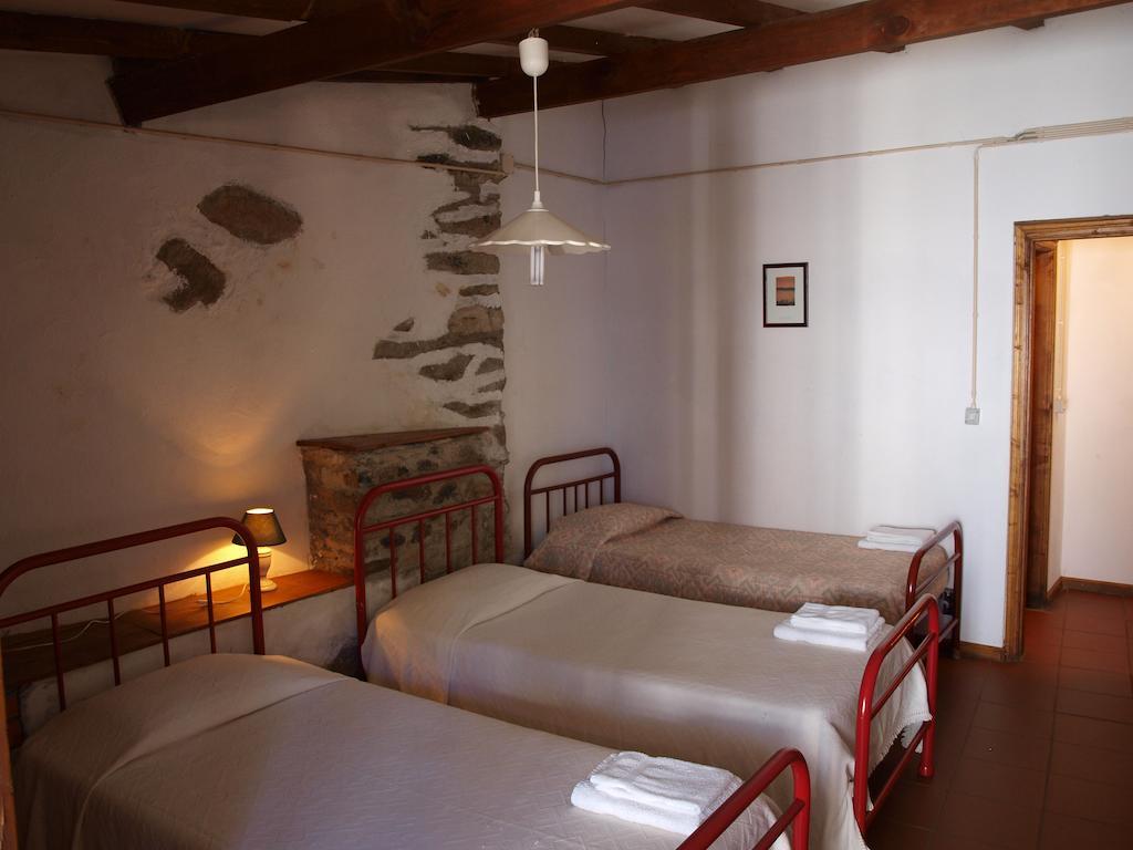 Casa Da Bica Gondesende Guest House Braganca Exterior photo